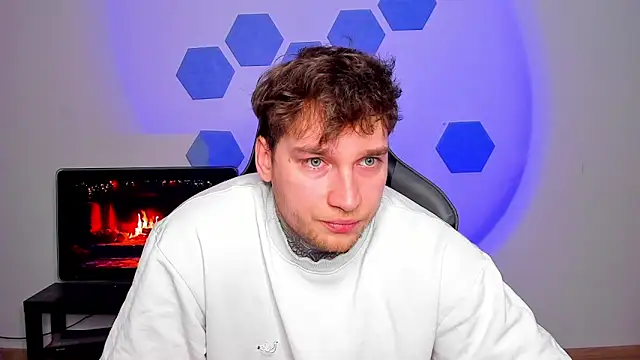 Chris Tyson online show from April 2, 9:05 am