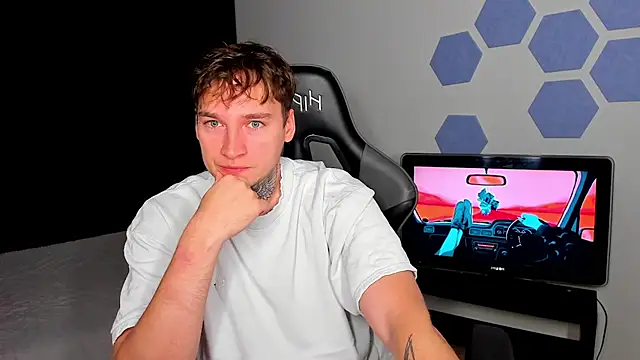 Chris Tyson online show from September 19, 1:09 am