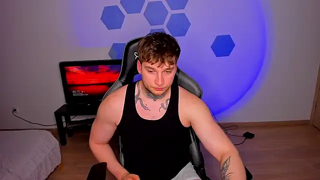 Chris Tyson online show from March 25, 8:08 pm