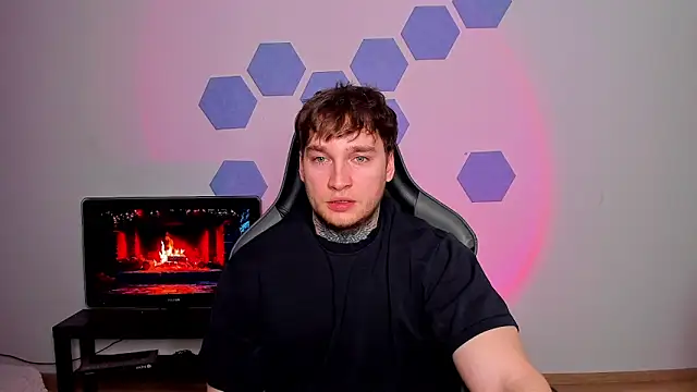 Chris Tyson online show from April 7, 8:43 pm