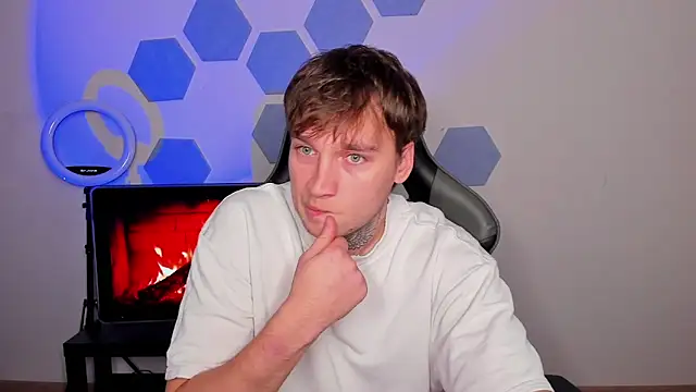 Chris Tyson online show from October 25, 10:10 pm