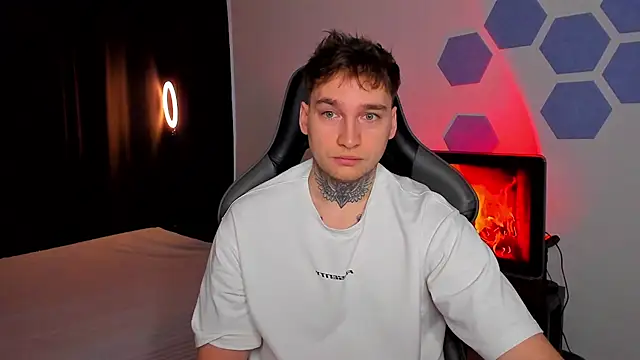 Chris Tyson online show from November 27, 6:14 am