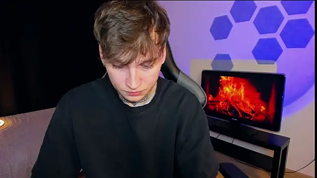 Chris Tyson online show from February 7, 12:42 am