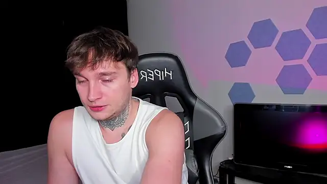 Chris Tyson online show from October 6, 10:21 pm