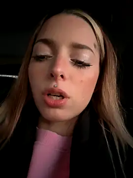 LoraaDoll online show from October 21, 2:49 pm