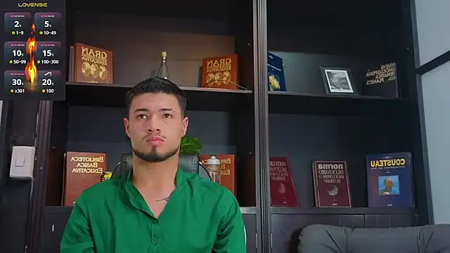 EdwardRoss  online show from October 6, 8:42 pm