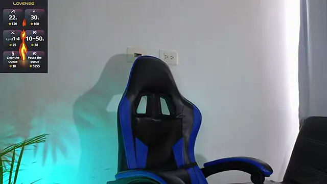 EdwardRoss  online show from February 9, 9:46 pm