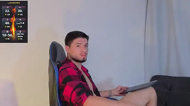 EdwardRoss  online show from June 10, 3:52 am