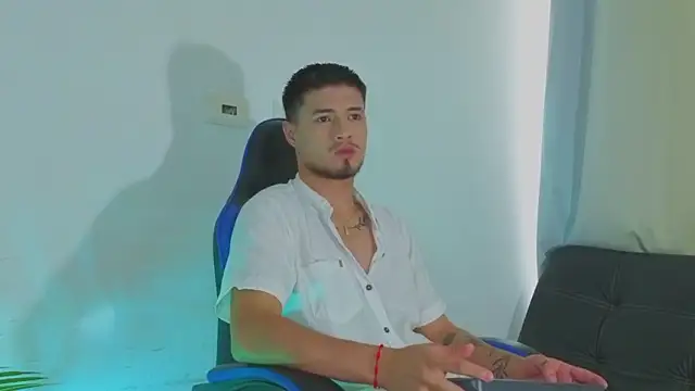 EdwardRoss  online show from February 7, 8:50 pm