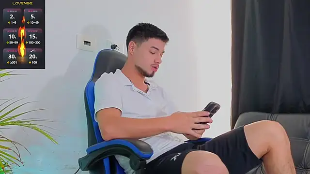 EdwardRoss  online show from November 24, 7:47 pm