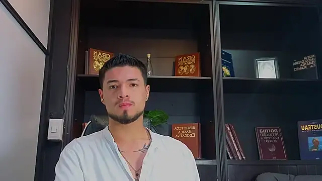 EdwardRoss  online show from September 29, 8:14 pm