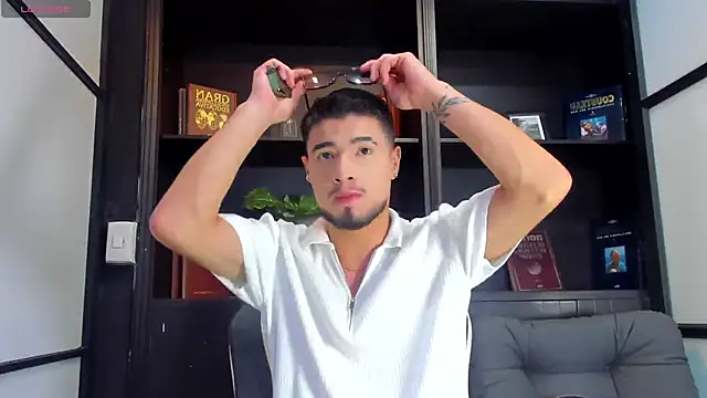 EdwardRoss  online show from November 3, 5:27 pm