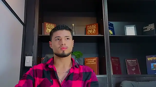 EdwardRoss  online show from September 26, 8:27 pm