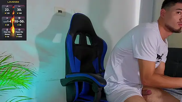 EdwardRoss  online show from February 2, 10:09 pm