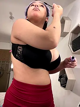 Snapshot of RexxaYBlade chatting on December 15, 5:19 pm RexxaYBlade online show from December 15, 5:19 pm