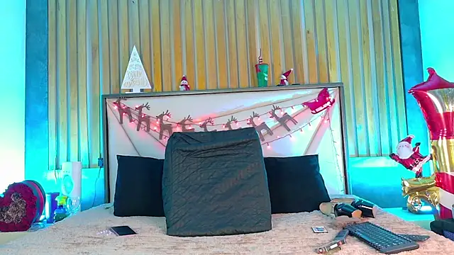 LilyyBigAss online show from December 19, 11:45 am