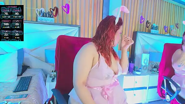 Snapshot of LilyyBigAss chatting on October 8, 11:56 am LilyyBigAss online show from October 8, 11:56 am