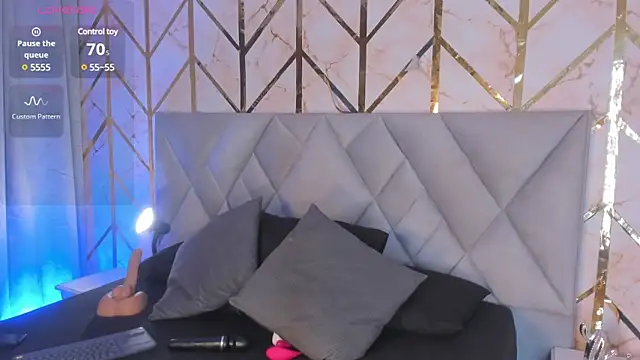 Arianabromw online show from March 22, 7:42 pm