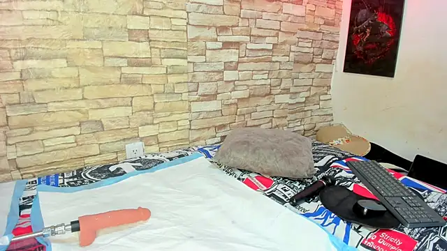 Snapshot of kaiagerbes3 chatting on September 21, 3:39 pm kaiagerbes3 online show from September 21, 3:39 pm