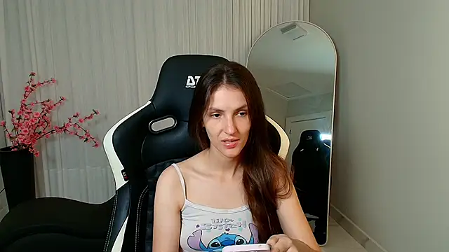 upssnowy online show from November 1, 9:08 pm