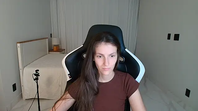 upssnowy online show from July 7, 6:47 am