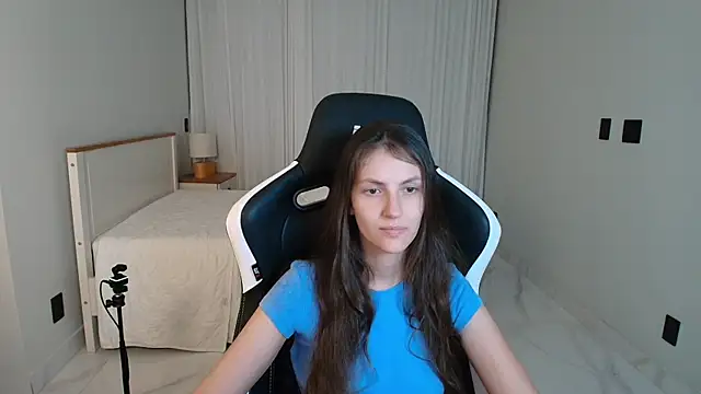 upssnowy online show from July 1, 11:49 pm