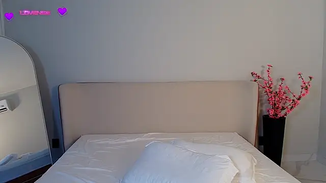 upssnowy online show from January 11, 4:47 pm