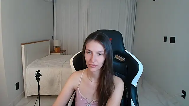 upssnowy online show from July 15, 1:12 am