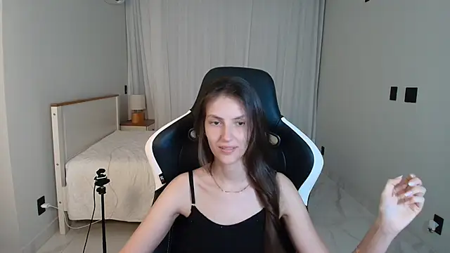 upssnowy online show from July 19, 11:23 pm