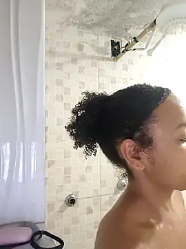 Snapshot of Julia_Pretinha chatting on September 10, 1:37 am Julia Pretinha online show from September 10, 1:37 am