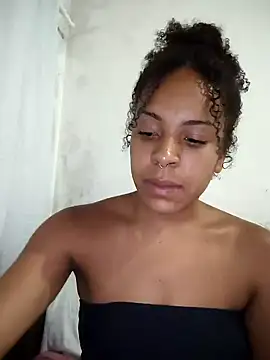 Julia Pretinha online show from April 3, 3:24 am