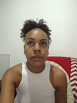 Julia Pretinha online show from June 26, 12:44 pm