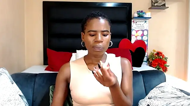 LongPussyLipsxx online show from March 22, 4:58 pm