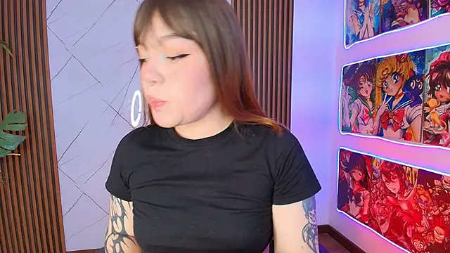 Fluffy Bubble21 online show from May 10, 4:27 am