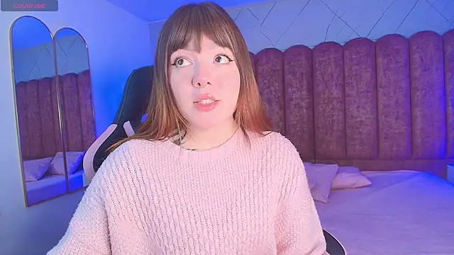 Fluffy Bubble21 online show from April 13, 4:16 am