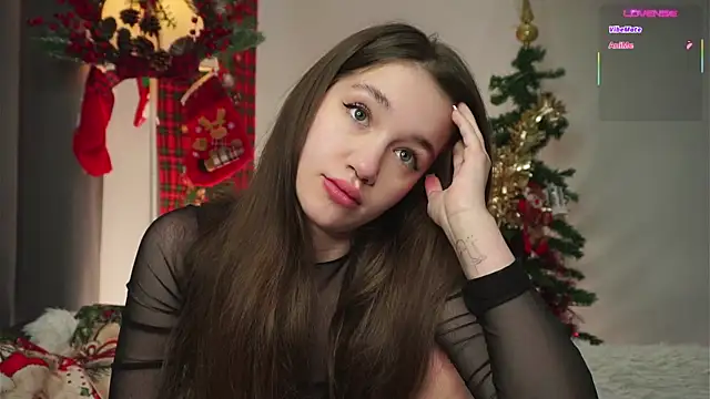 Snapshot of AmiLewis chatting on December 22, 1:06 am AmiLewis online show from December 22, 1:06 am