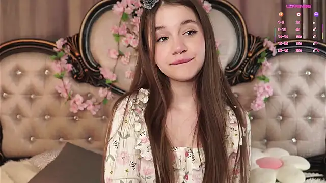 AmiLewis online show from April 11, 1:13 am