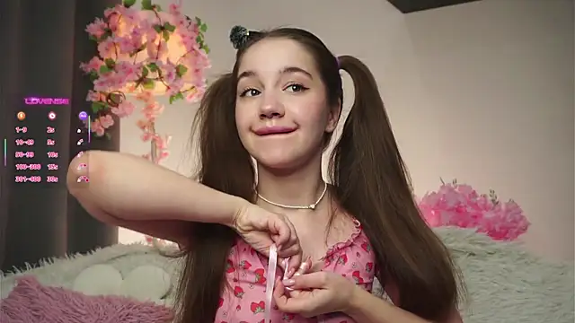 Snapshot of AmiLewis chatting on November 12, 2:15 am AmiLewis online show from November 12, 2:15 am