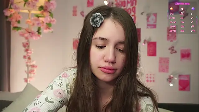 Snapshot of AmiLewis chatting on January 16, 1:09 am AmiLewis online show from January 16, 1:09 am