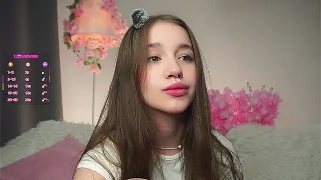 AmiLewis online show from October 12, 1:07 am
