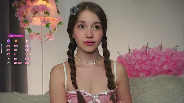 AmiLewis online show from September 21, 1:11 am