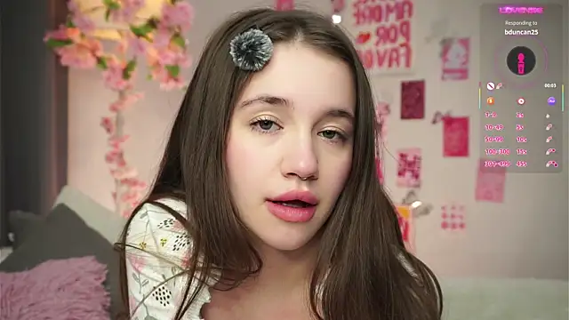 Snapshot of AmiLewis chatting on January 10, 1:12 am AmiLewis online show from January 10, 1:12 am