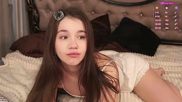 AmiLewis online show from March 5, 1:13 am