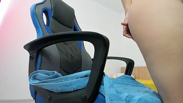 TorriTexas online show from February 25, 8:25 am