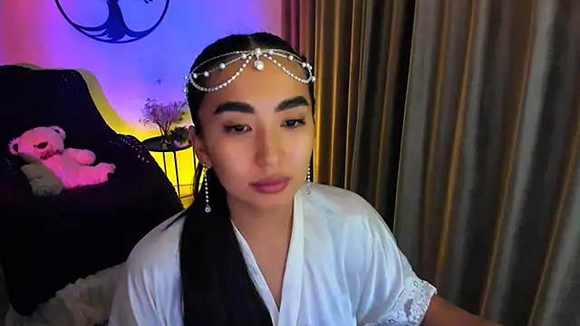 worldofkim online show from November 23, 8:19 pm