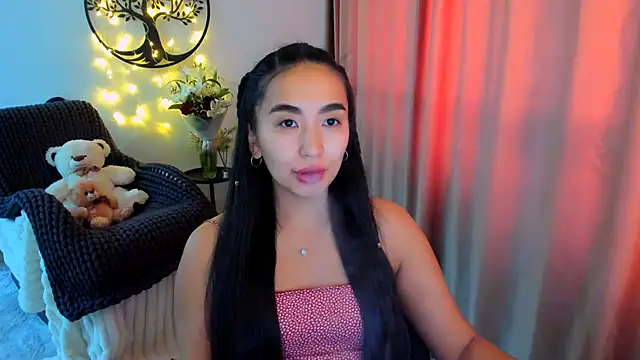 worldofkim online show from February 23, 4:47 am