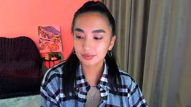 Snapshot of worldofkim chatting on February 28, 8:18 pm worldofkim online show from February 28, 8:18 pm