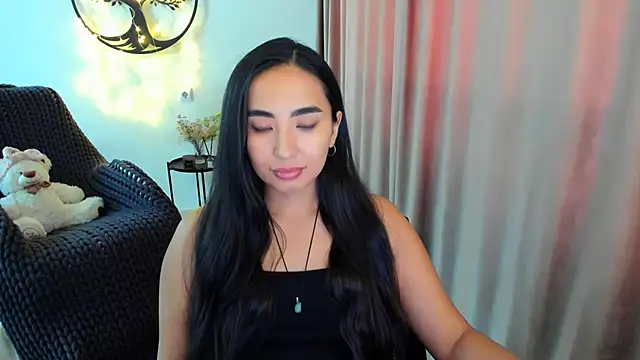 worldofkim online show from February 10, 10:58 am