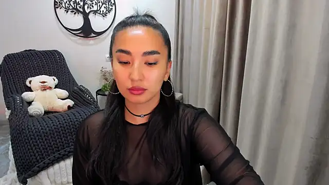 worldofkim online show from October 24, 5:01 pm