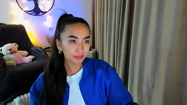 worldofkim online show from November 27, 12:27 pm